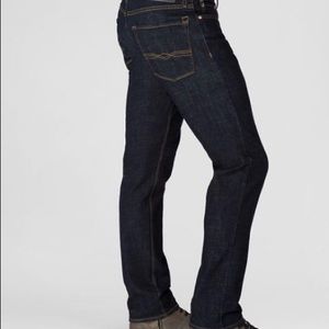 The DENIZEN from Levi’s® Men’s 232 🎉